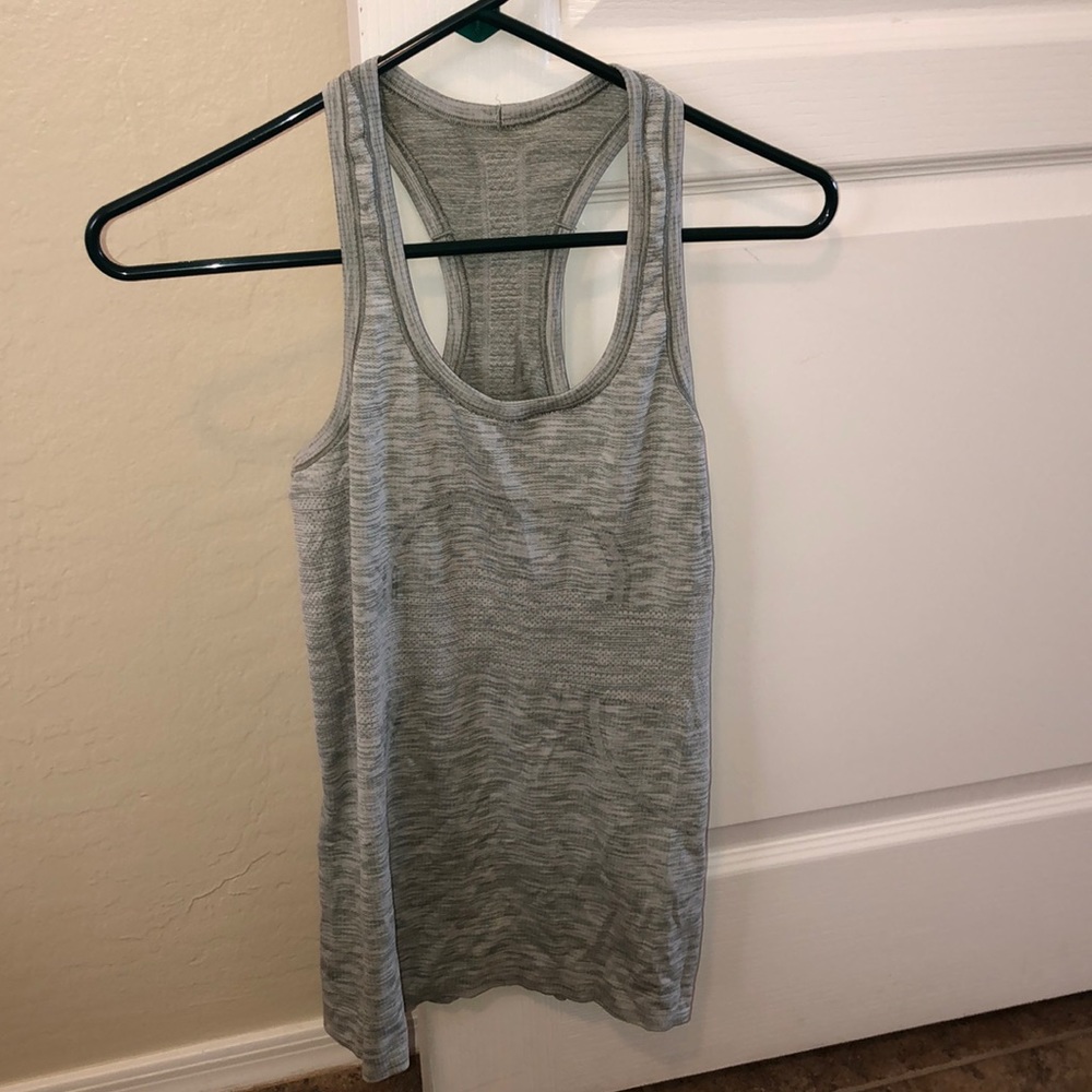 Lululemon Swift Tach Razorback